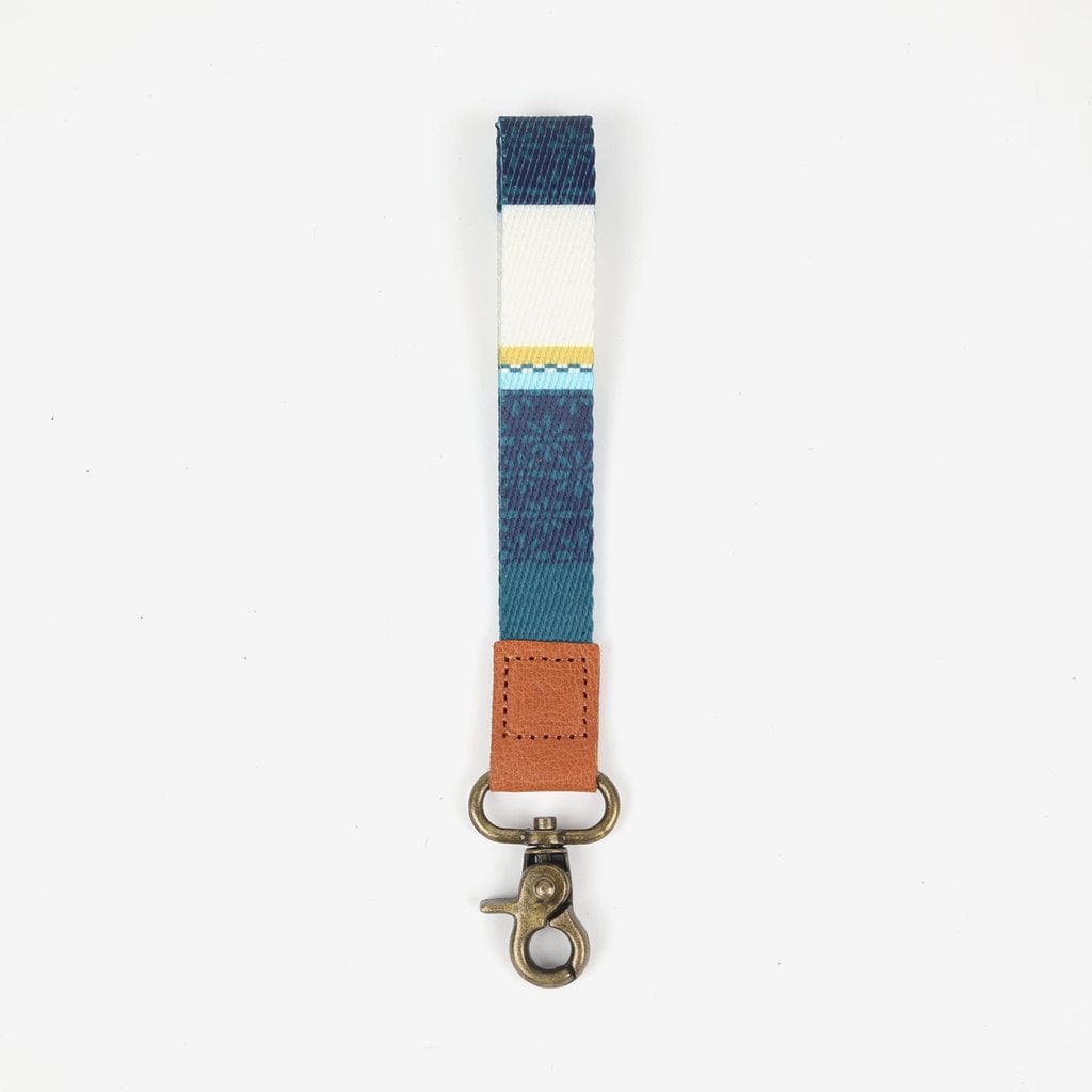 Thread Handbags, Wallets & Cases Escape Thread Wrist Lanyard