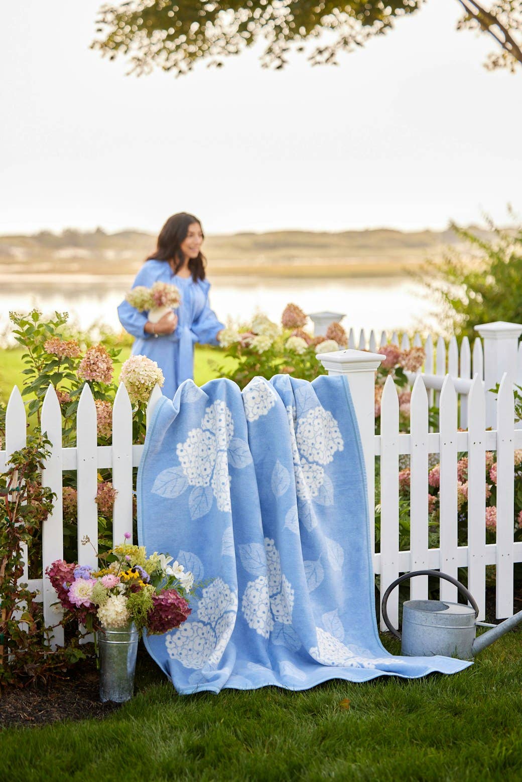 ChappyWrap - Hydrangeas Bluebell Blanket