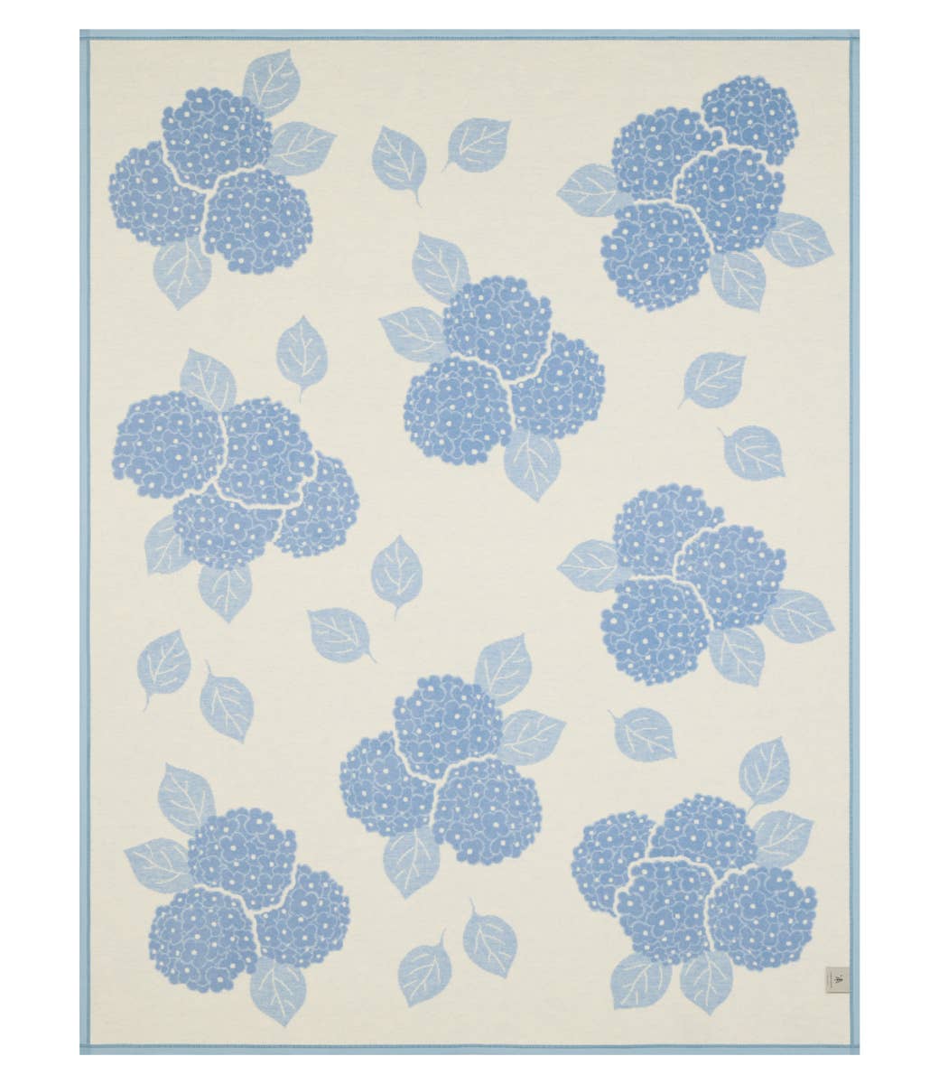 ChappyWrap - Hydrangeas Bluebell Blanket