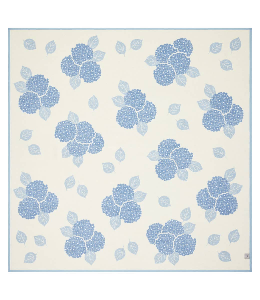 ChappyWrap - Hydrangeas Bluebell Blanket