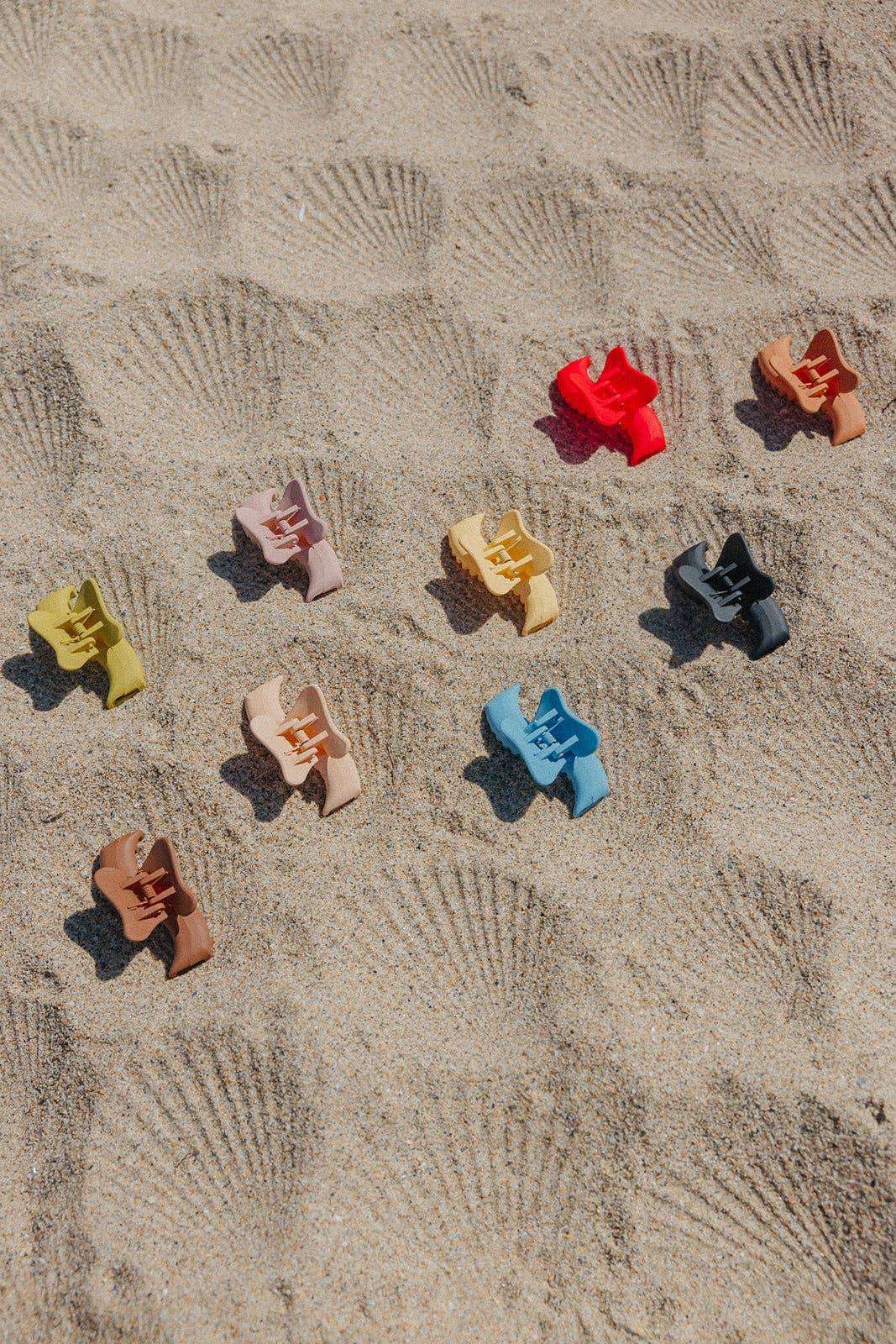 KAXI - Kaxi Mini Wavy Hold Everything Claw