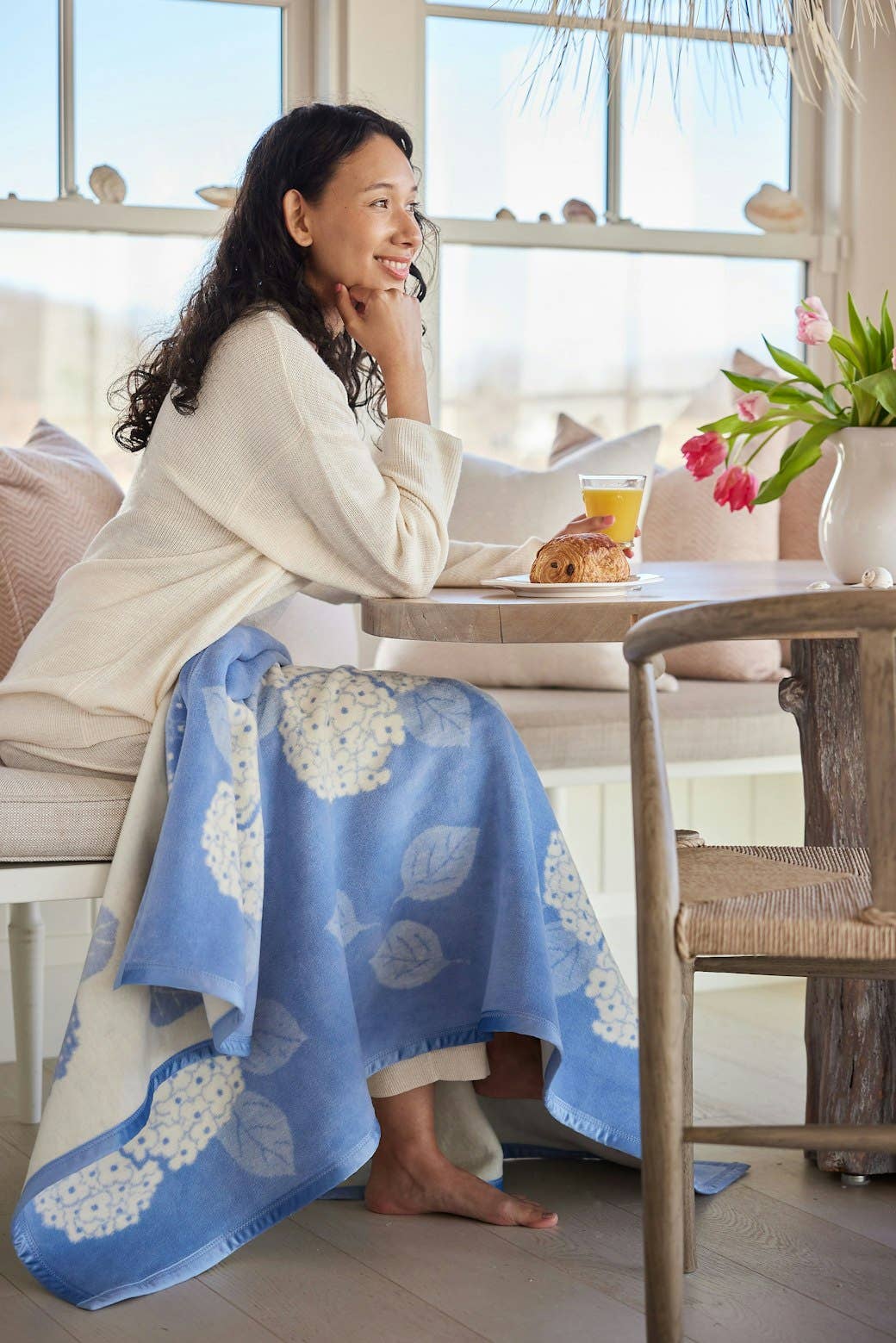 ChappyWrap - Hydrangeas Bluebell Blanket