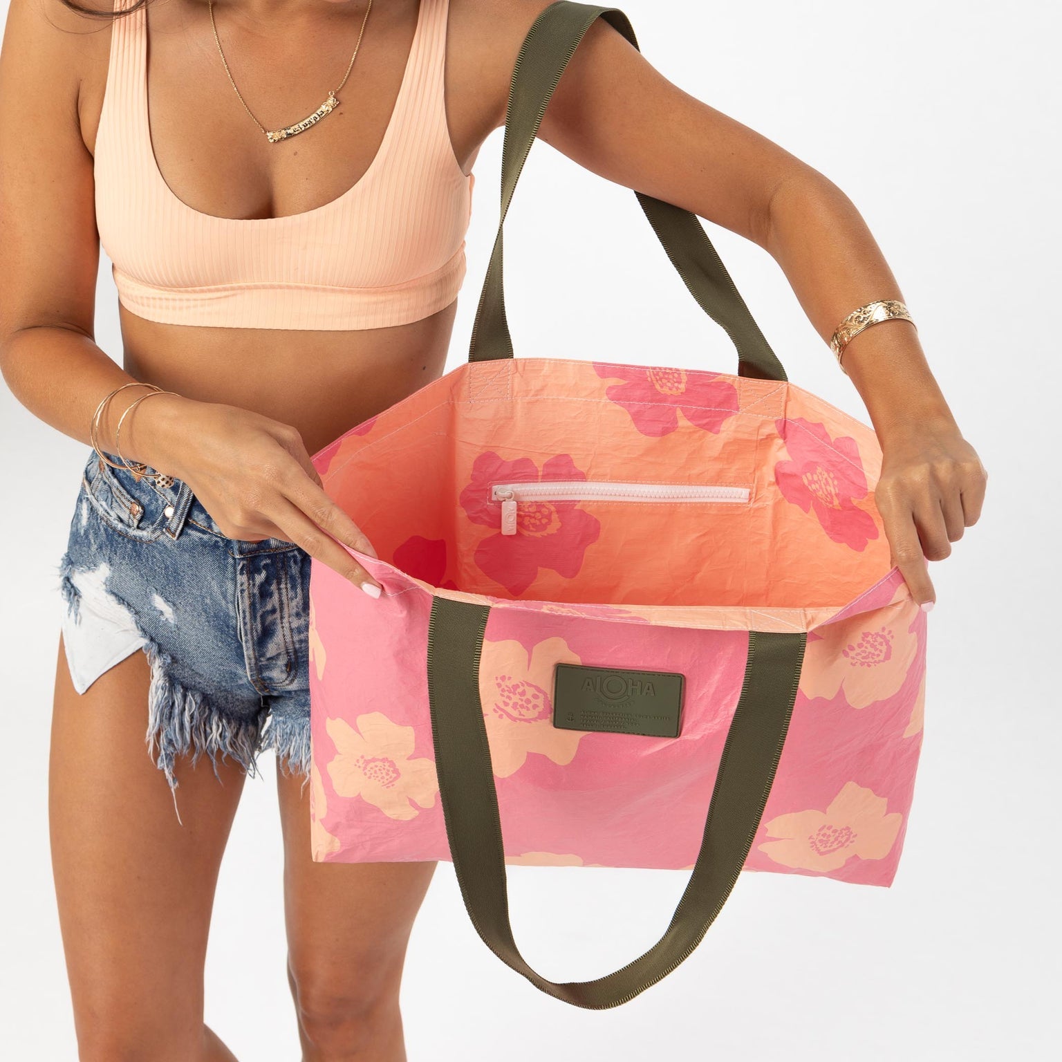 This reversible tote is for those who love orange and pink.